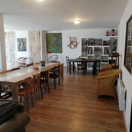 Logement Entier Spacieux Et Confortable A 1 H De Paris Courtenay  Dış mekan fotoğraf