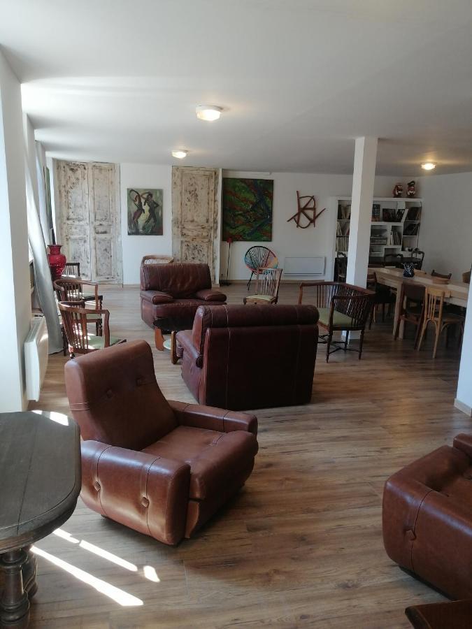 Logement Entier Spacieux Et Confortable A 1 H De Paris Courtenay  Dış mekan fotoğraf