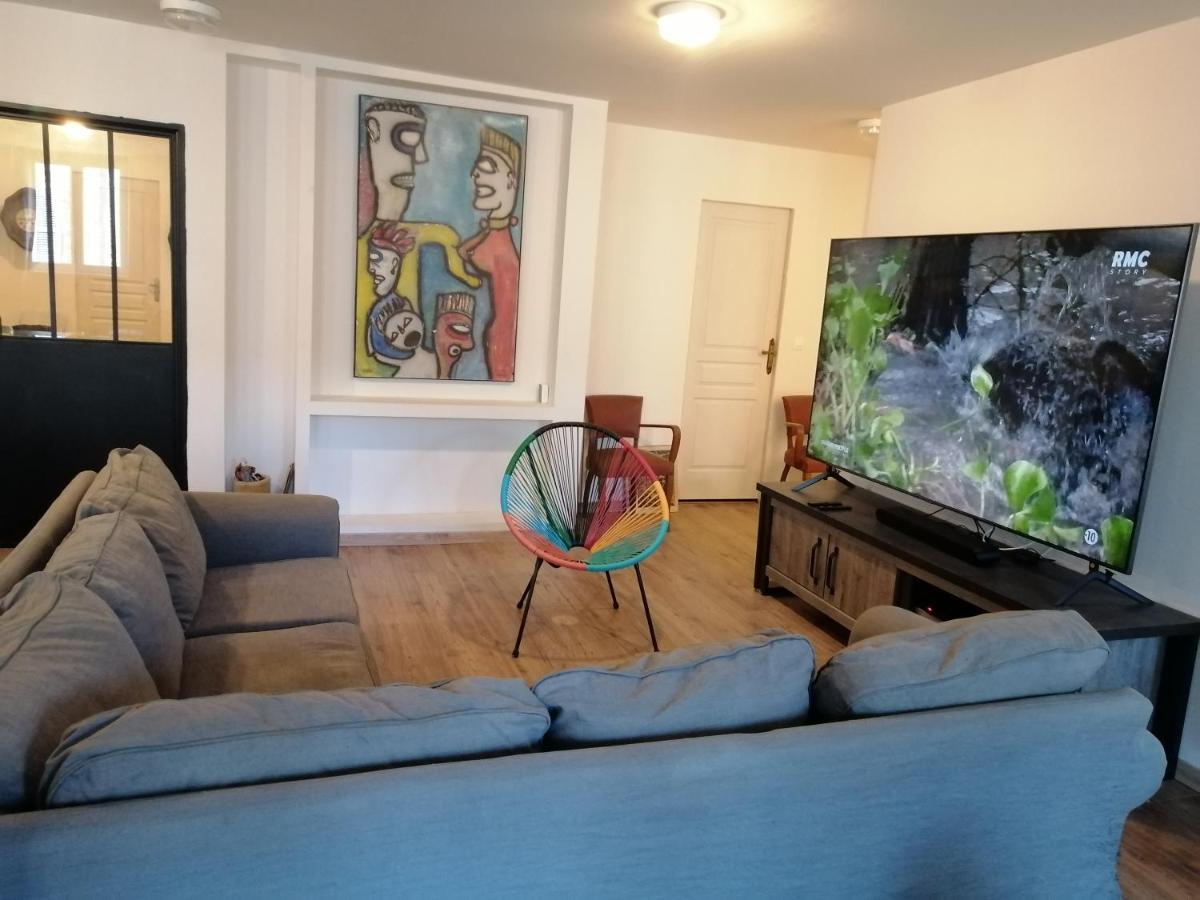 Logement Entier Spacieux Et Confortable A 1 H De Paris Courtenay  Dış mekan fotoğraf